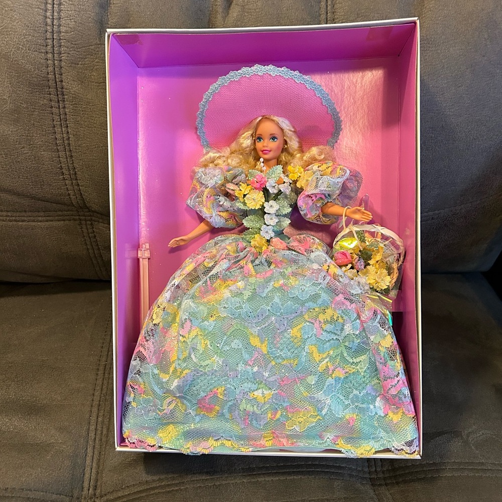 Spring Bouquet Barbie - Enchanted Seasons Collection Limited Edition